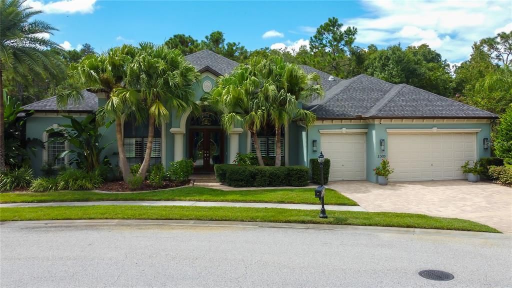 Attached, Exterior, Facade, Ranch