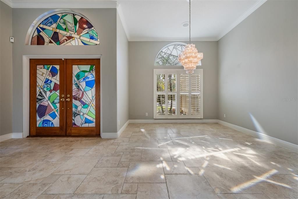 Chandelier, Empty room, Interior, Recessed Lighting