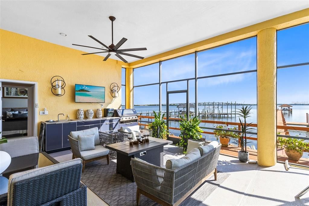 Interior, Living room, Water