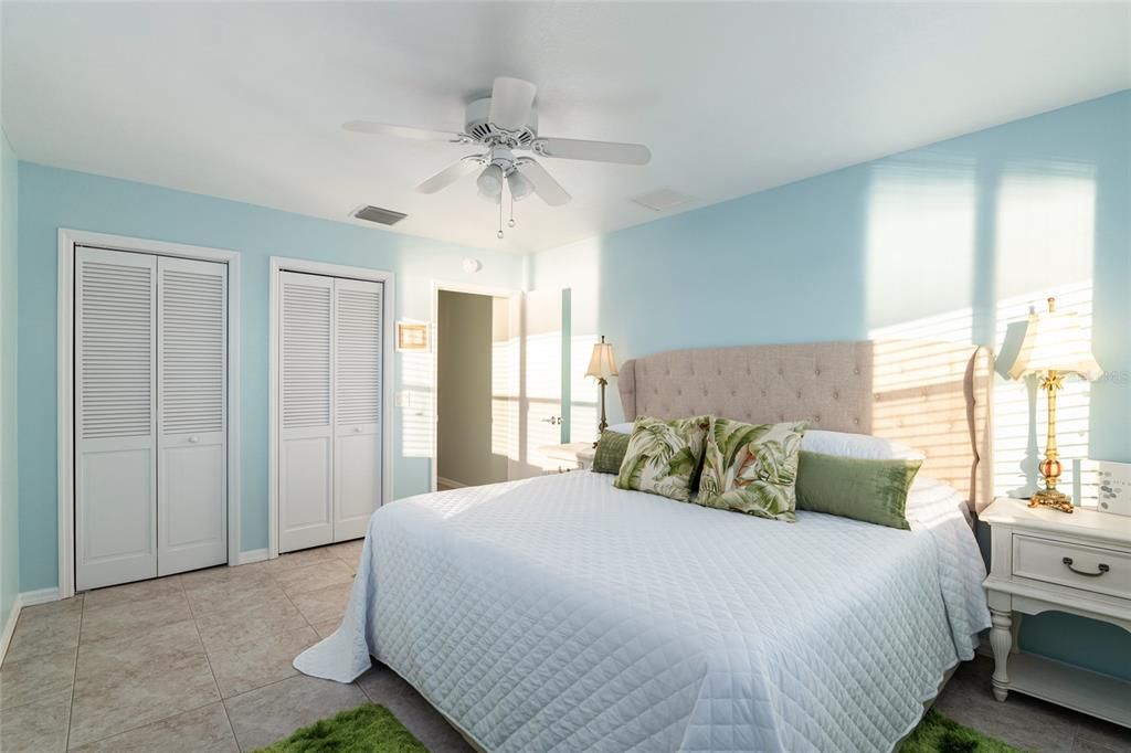 Bedroom, Interior, Water