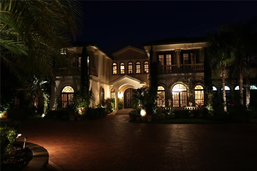 Exterior, Facade, Mediterranean