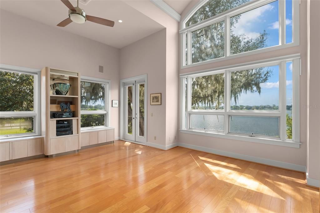 Empty room, Interior, Recessed Lighting, Water, Wood Texture Flooring