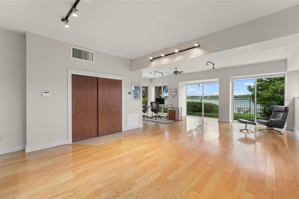 Elevator, Interior, Wood Texture Flooring