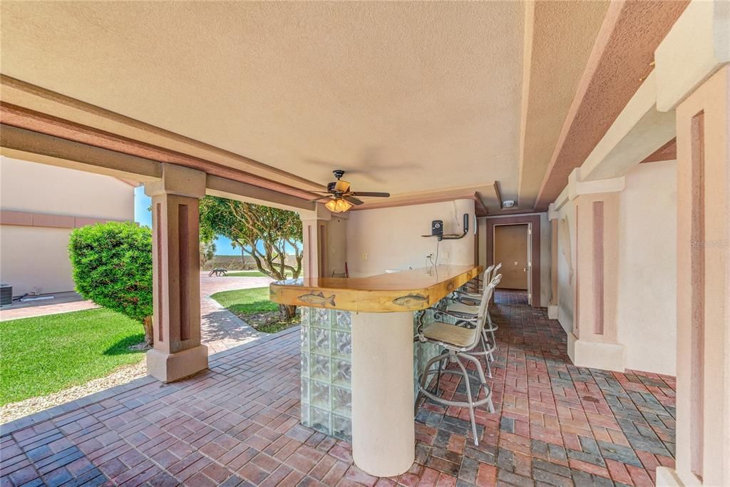 Exterior, Outdoor Kitchen