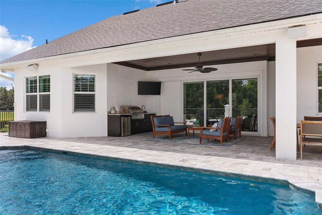 Exterior, Outdoor Kitchen, Pool