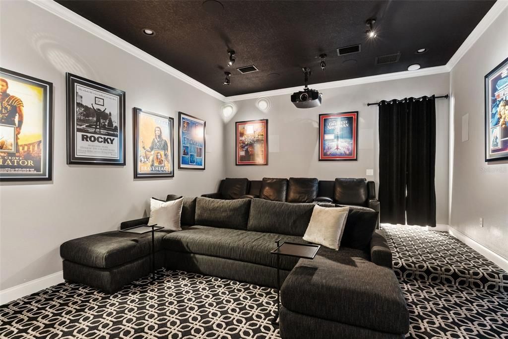 Interior, Projection Screen, Recessed Lighting, Theatre Room