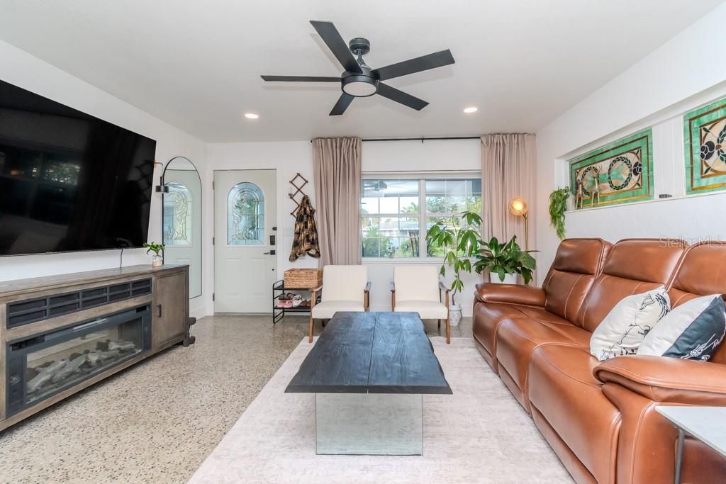 Interior, Living room, Recessed Lighting