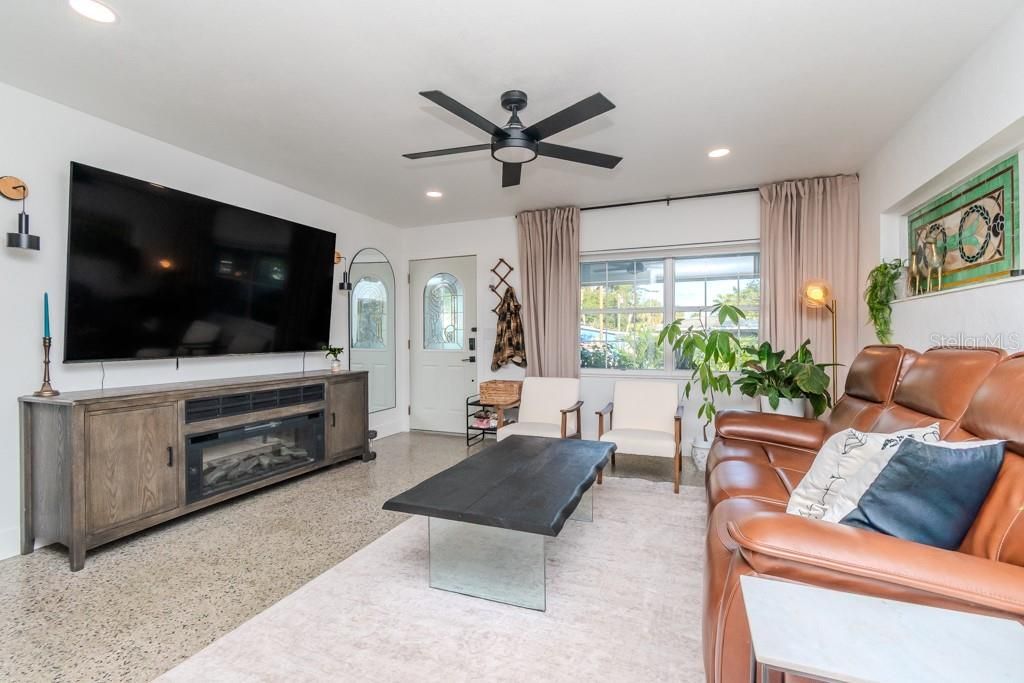Interior, Living room, Recessed Lighting