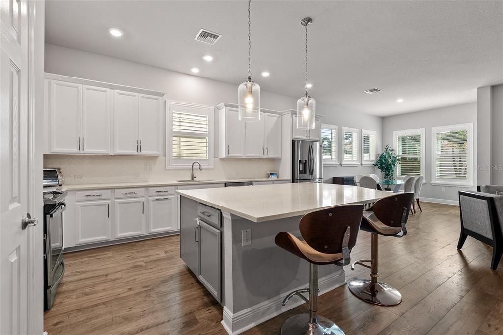Dining room, Interior, Kitchen, Pendant Lights, Recessed Lighting, Wood Texture Flooring