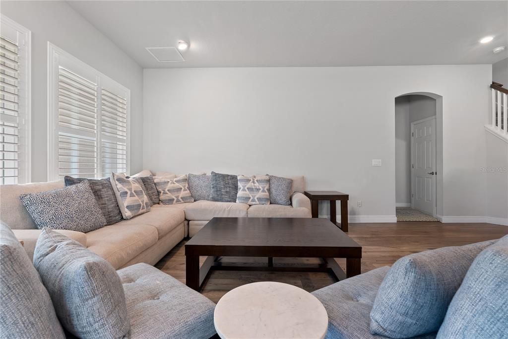 Interior, Living room, Recessed Lighting, Wood Texture Flooring