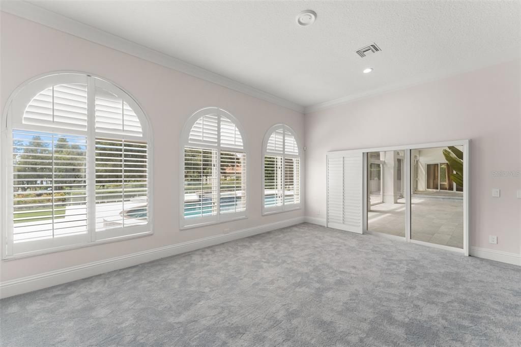 Empty room, Interior, Recessed Lighting