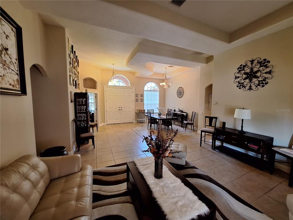 Dining room, Interior, Living room, Pendant Lights