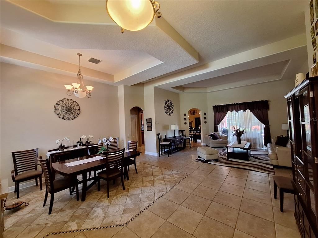Chandelier, Dining room, Interior, Living room
