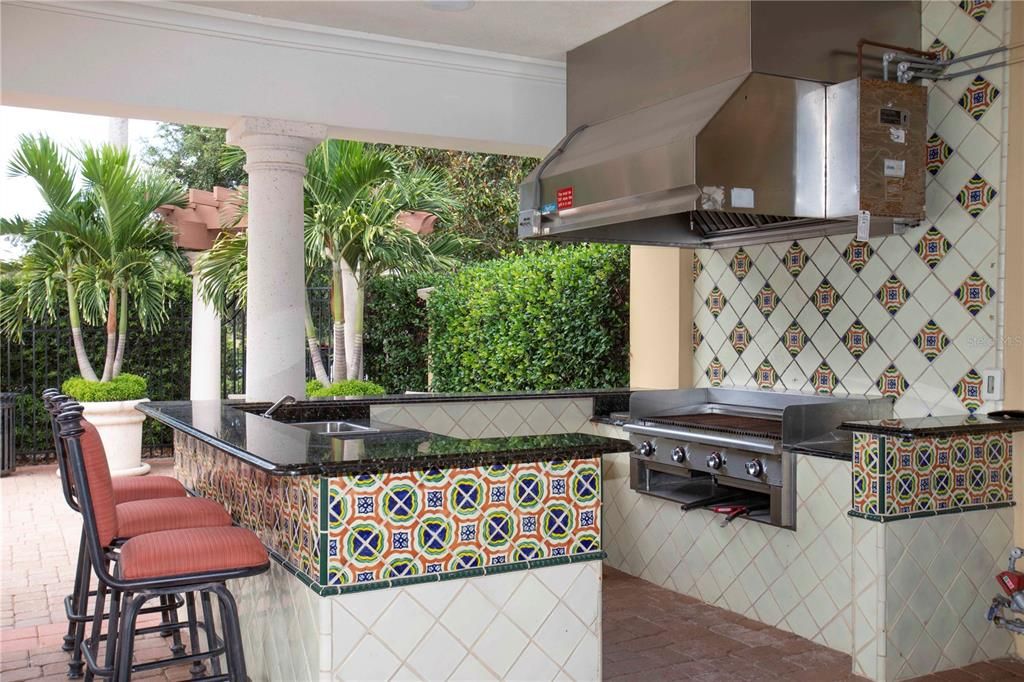 Exterior, Outdoor Kitchen