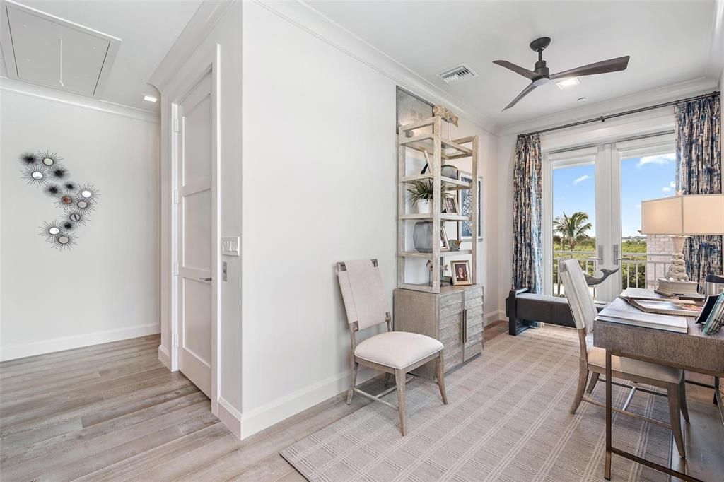 Home Office, Interior, Recessed Lighting, Wood Texture Flooring