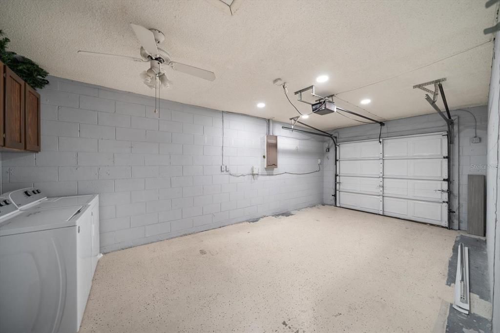 Garage, Interior, Recessed Lighting, Washer