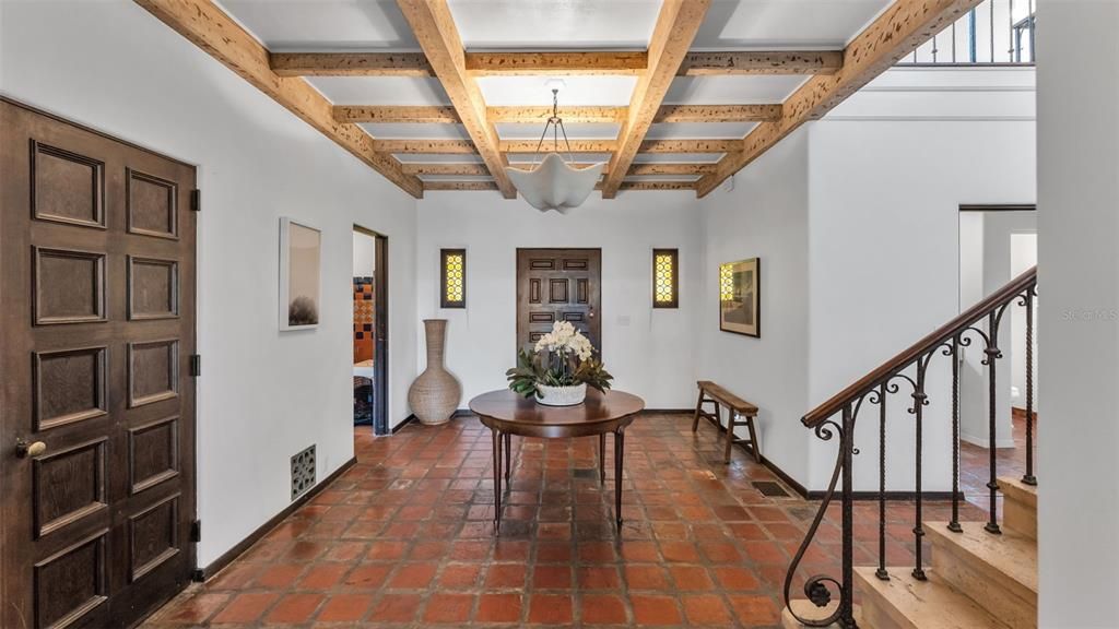 Chandelier, Interior, Wooden Beams