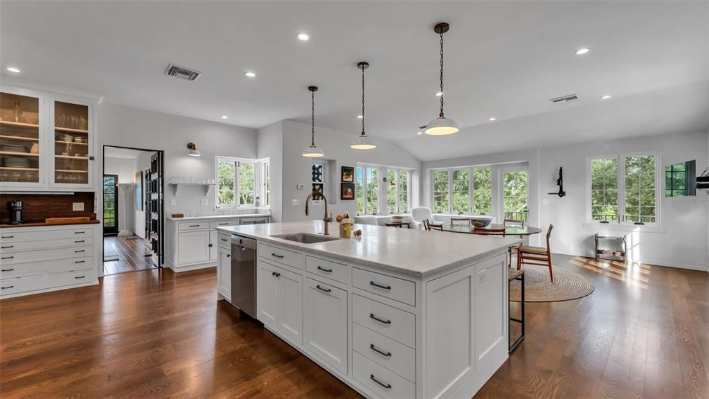 Dining room, Interior, Kitchen, Pendant Lights, Recessed Lighting, Wood Texture Flooring