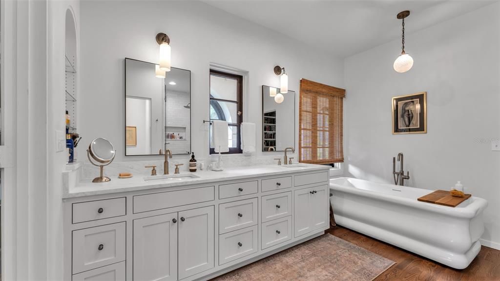 Bathroom, Dual Sink Vanities, Free Standing Baths, Interior, Pendant Lights, Wood Texture Flooring