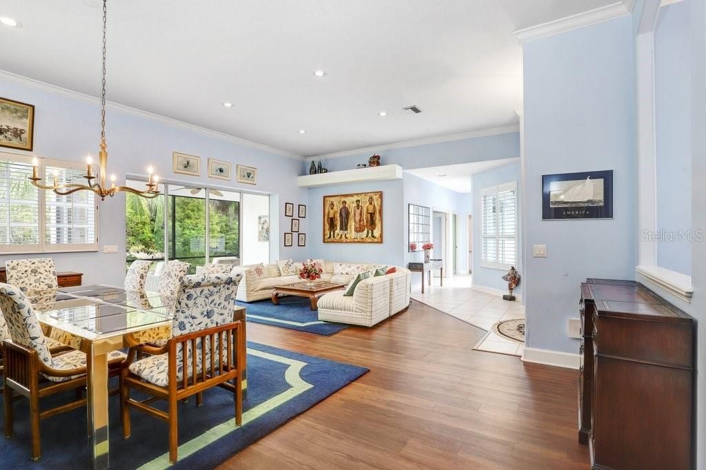 Chandelier, Dining room, Interior, Living room, Recessed Lighting, Wood Texture Flooring