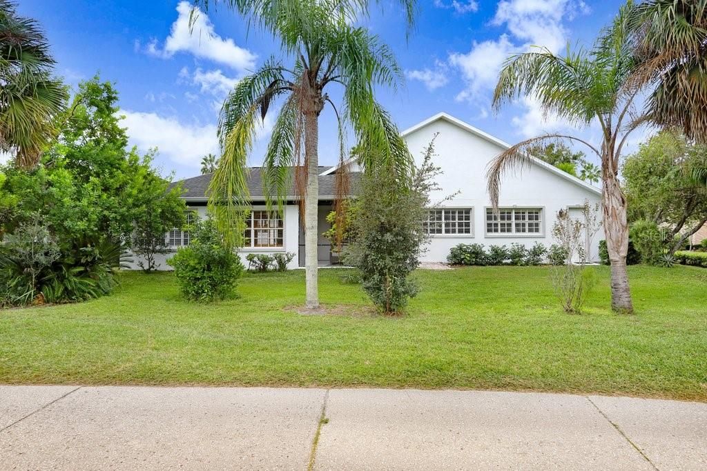 Backyard, Exterior, Facade, Ranch