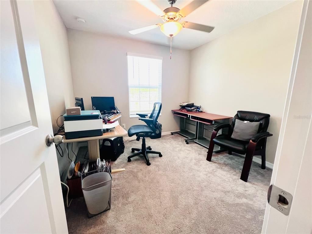 Home Office, Interior