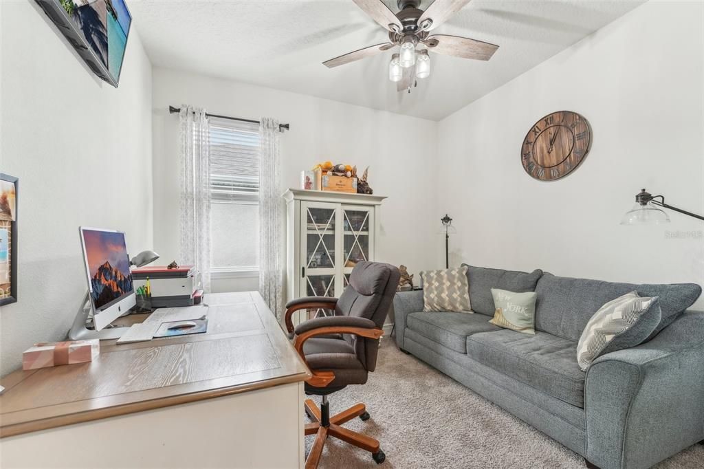 Home Office, Interior