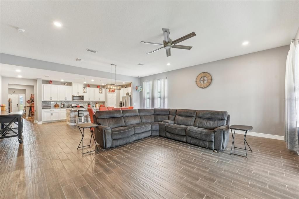 Interior, Kitchen, Living room, Pendant Lights, Recessed Lighting, Wood Texture Flooring