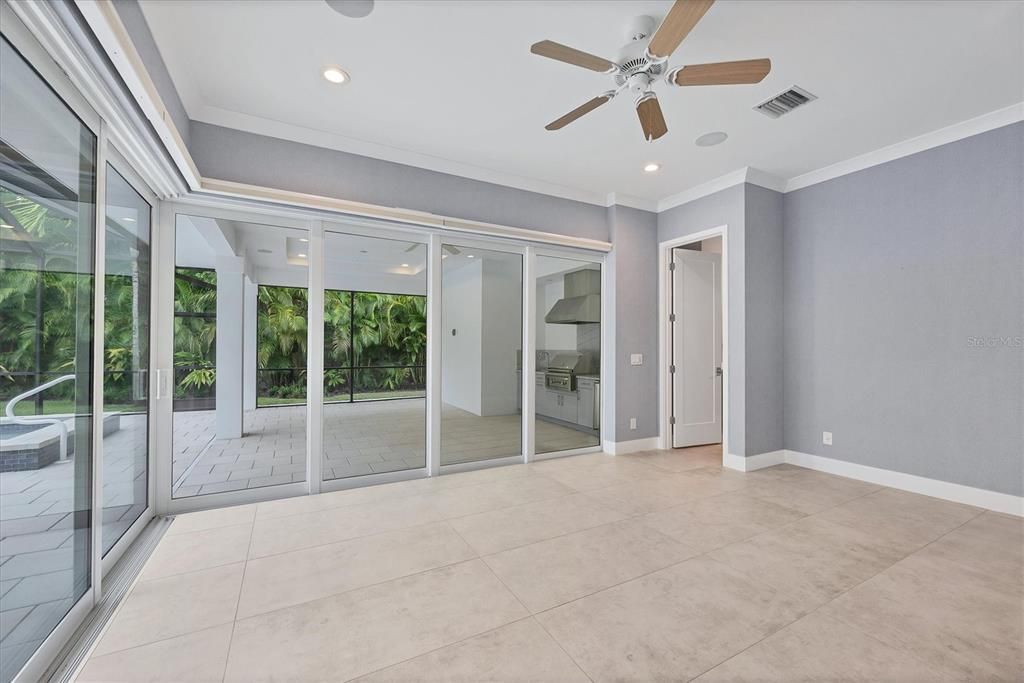 Empty room, Interior, Recessed Lighting