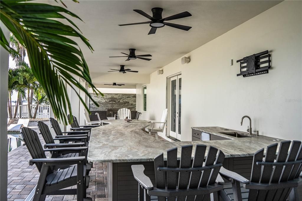 Exterior, Outdoor Kitchen