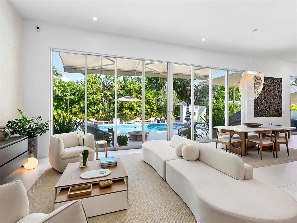Dining room, Interior, Living room, Pendant Lights, Recessed Lighting