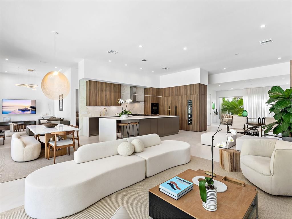 Dining room, Interior, Kitchen, Living room, Pendant Lights, Recessed Lighting, Stainless Steel Appliances