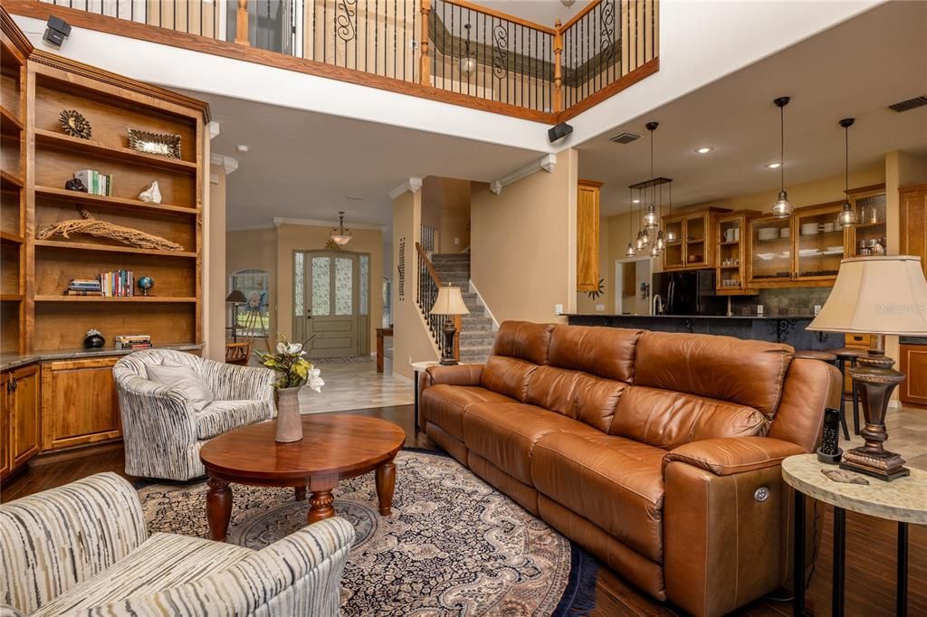 Interior, Kitchen, Living room, Pendant Lights, Recessed Lighting, Wood Texture Flooring