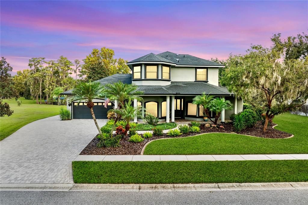 Attached, Exterior, Facade, Mediterranean