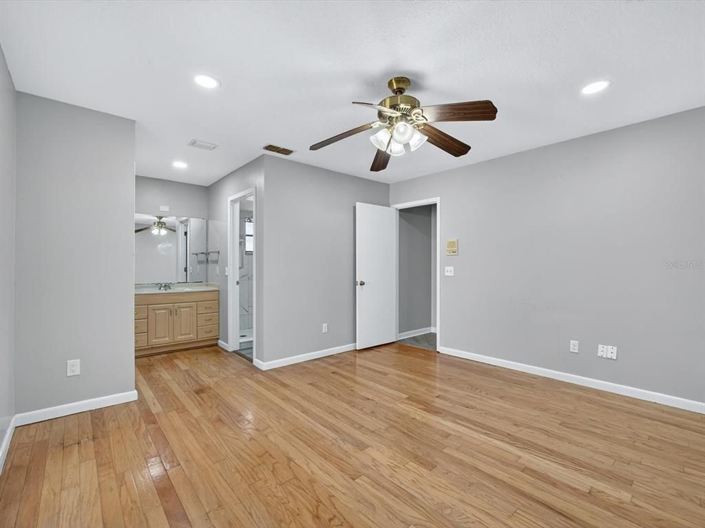 Bathroom, Empty room, Interior, Recessed Lighting, Wood Texture Flooring
