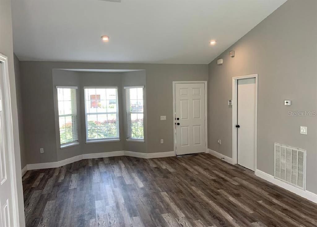 Empty room, Interior, Recessed Lighting, Wood Texture Flooring