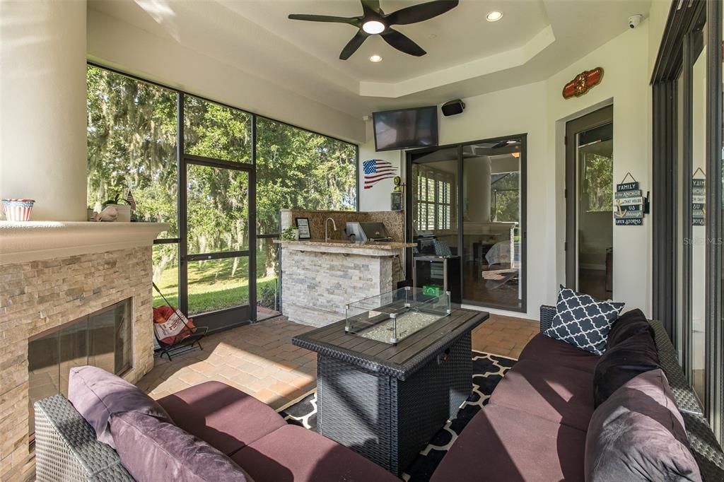 Fireplace, Interior, Living room, Recessed Lighting