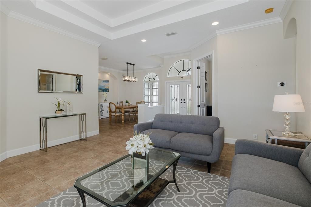 Chandelier, Dining room, Interior, Living room, Recessed Lighting