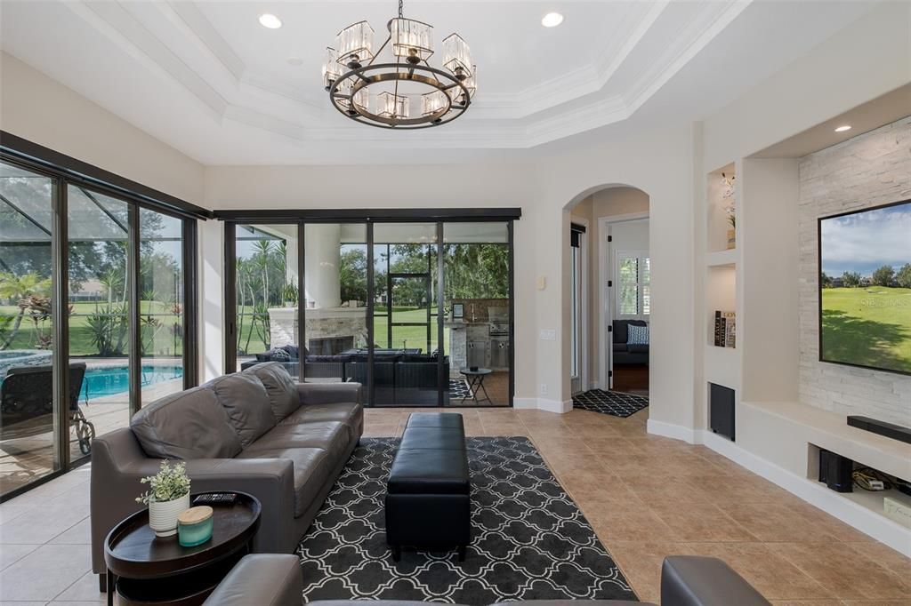 Interior, Living room, Pendant Lights, Recessed Lighting