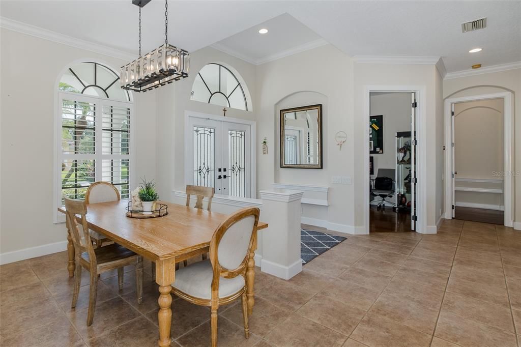 Dining room, Interior, Pendant Lights, Recessed Lighting