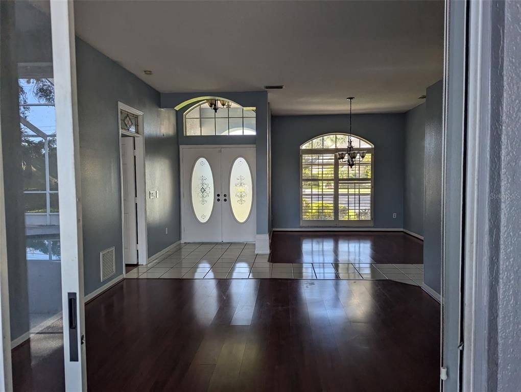 Interior, Pendant Lights, Wood Texture Flooring