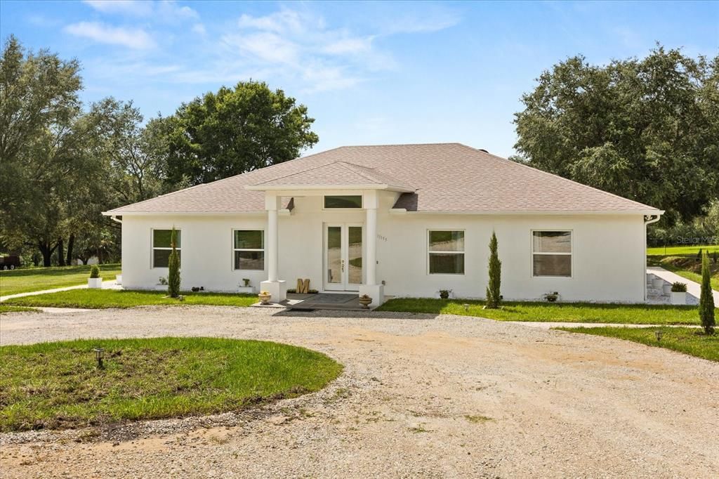 Backyard, Exterior, Facade, Ranch