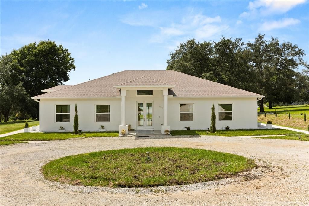 Backyard, Exterior, Facade, Ranch