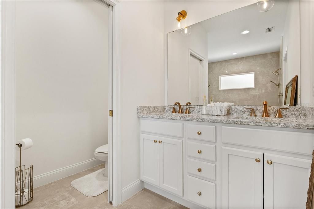 Bathroom, Interior, Recessed Lighting
