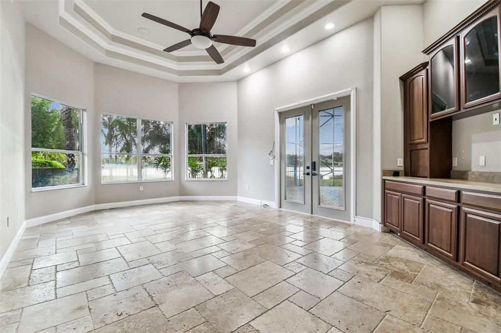 Empty room, Interior, Recessed Lighting