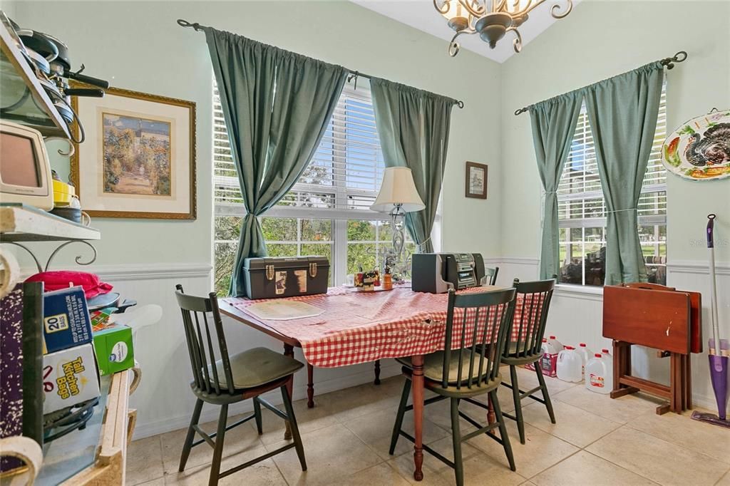 Chandelier, Dining room, Interior