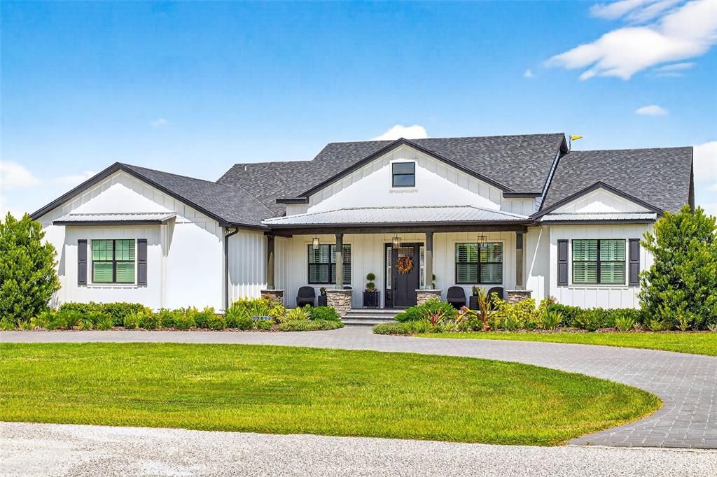 Exterior, Facade, Farmhouse