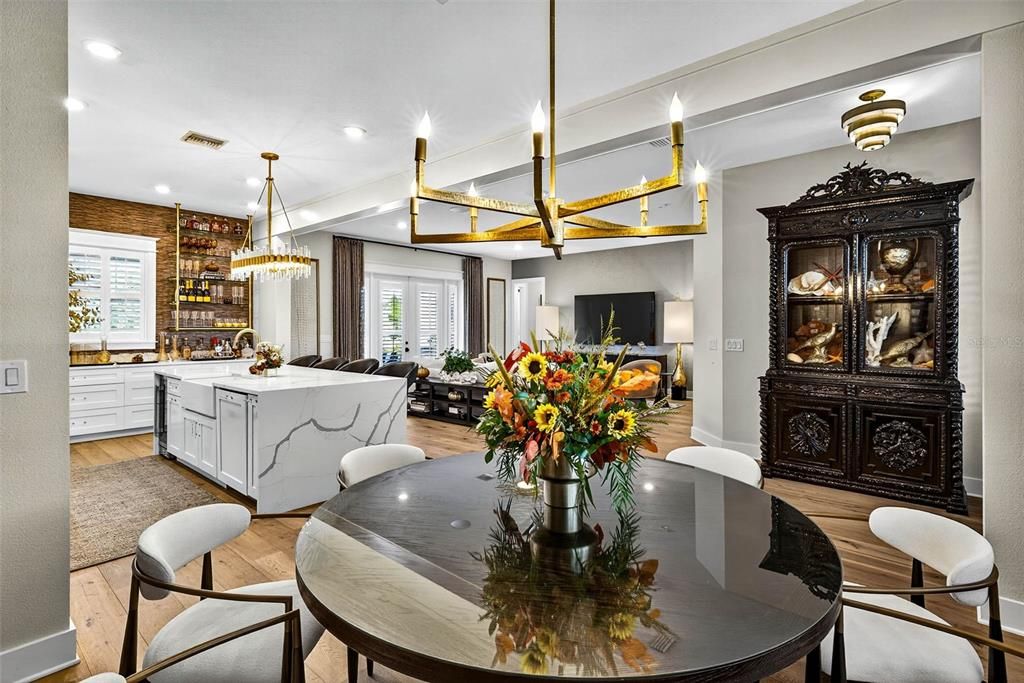 Chandelier, Dining room, Interior, Kitchen, Pendant Lights, Recessed Lighting, Wood Texture Flooring