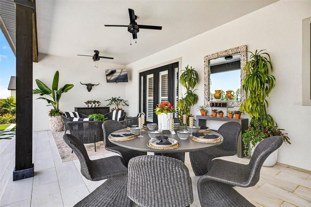 Dining room, Interior