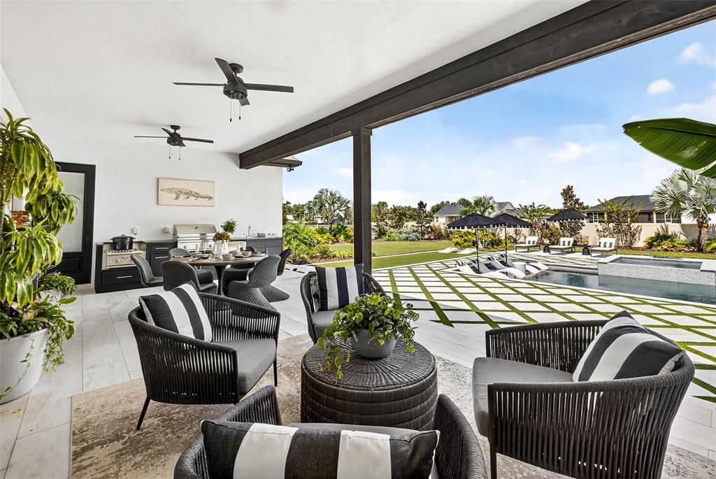 Exterior, Outdoor Kitchen, Pool